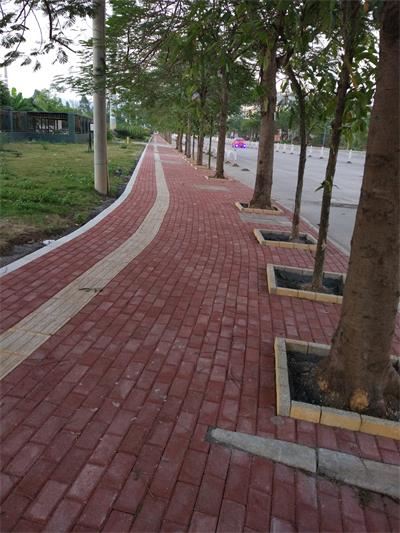 怎樣預(yù)防彩色路面磚在使用中出現(xiàn)問(wèn)題？